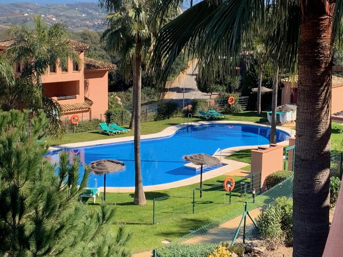 El Soto De Marbella Free Golf-Tennis-Padel-Gym 2 Bedroom Penthouse La Mairena Exterior photo